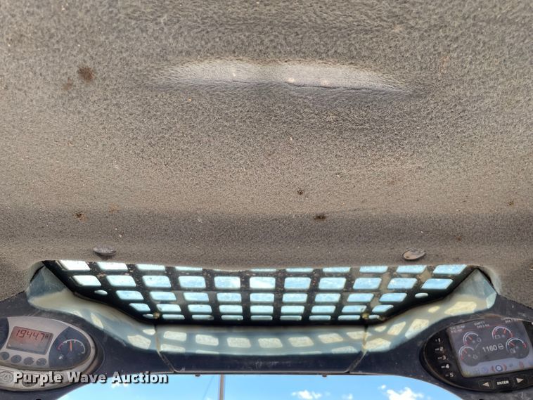 image for item KF9552 2015 Bobcat T650  tracked skid steer loader