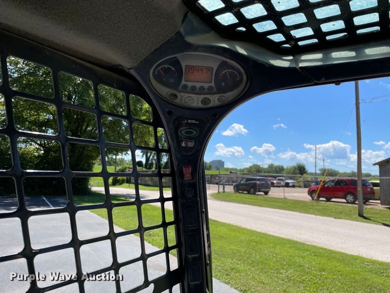 image for item KF9552 2015 Bobcat T650  tracked skid steer loader