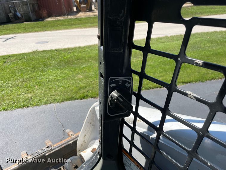 image for item KF9552 2015 Bobcat T650  tracked skid steer loader