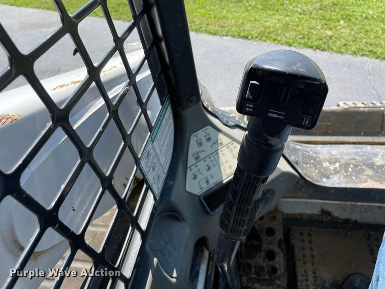 image for item KF9552 2015 Bobcat T650  tracked skid steer loader