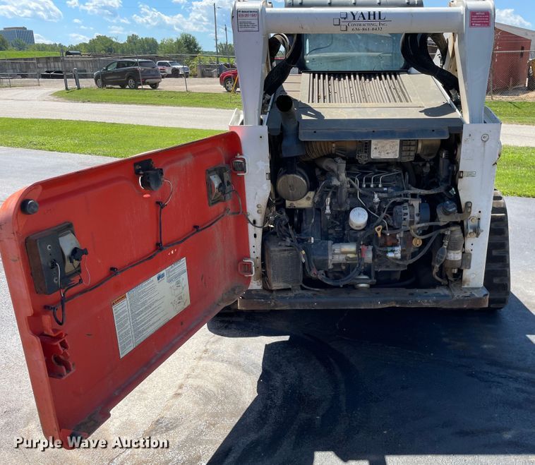 image for item KF9552 2015 Bobcat T650  tracked skid steer loader