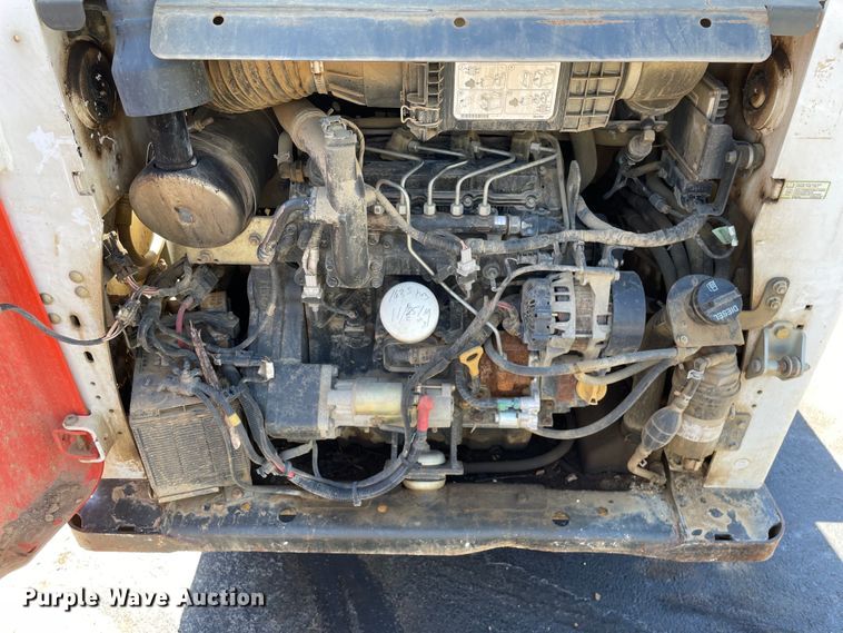 image for item KF9552 2015 Bobcat T650  tracked skid steer loader