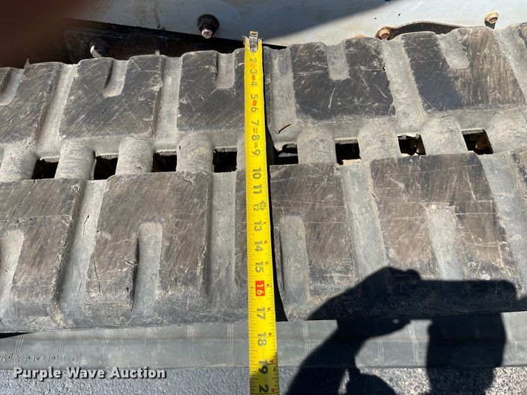 image for item KF9552 2015 Bobcat T650  tracked skid steer loader