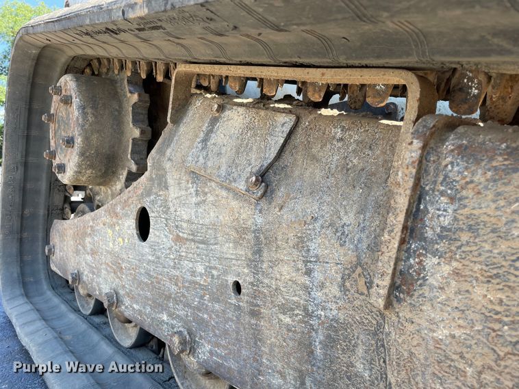 image for item KF9552 2015 Bobcat T650  tracked skid steer loader