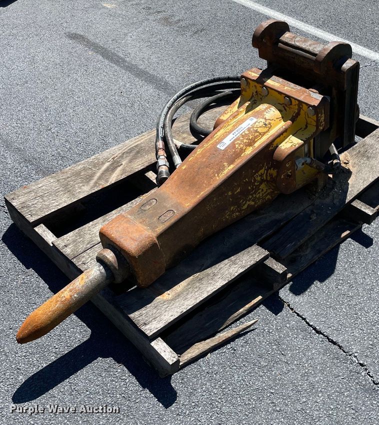 image for item KF9553 Atlas Copco SBU220  breaker