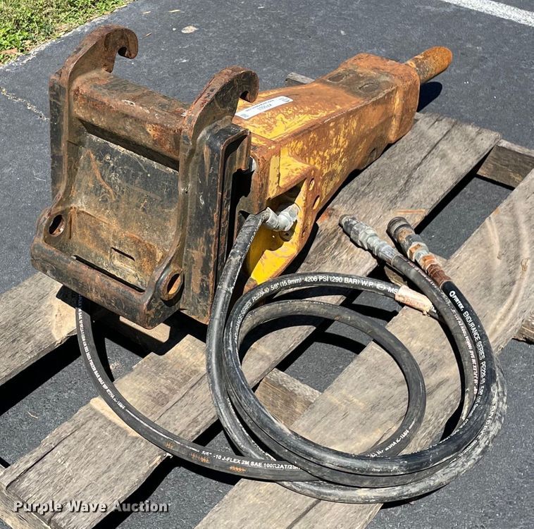 image for item KF9553 Atlas Copco SBU220  breaker