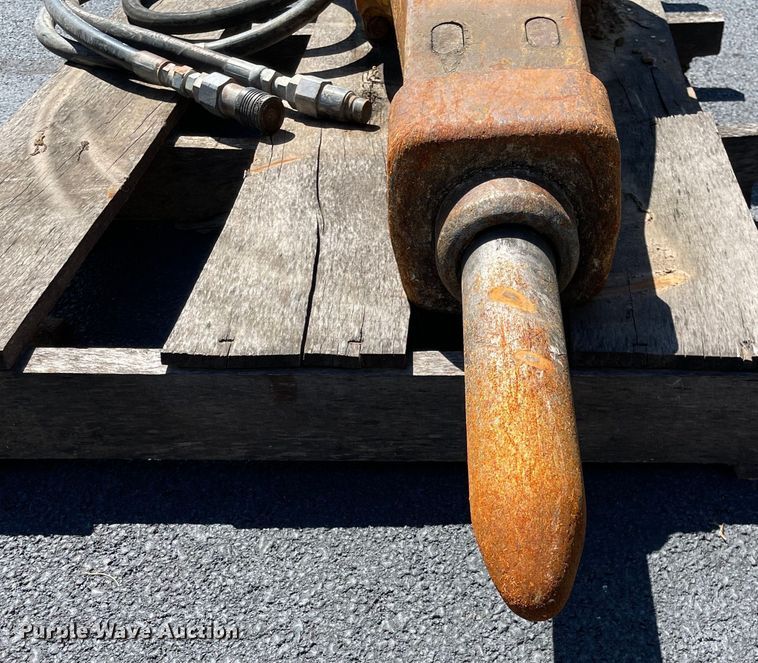 image for item KF9553 Atlas Copco SBU220  breaker