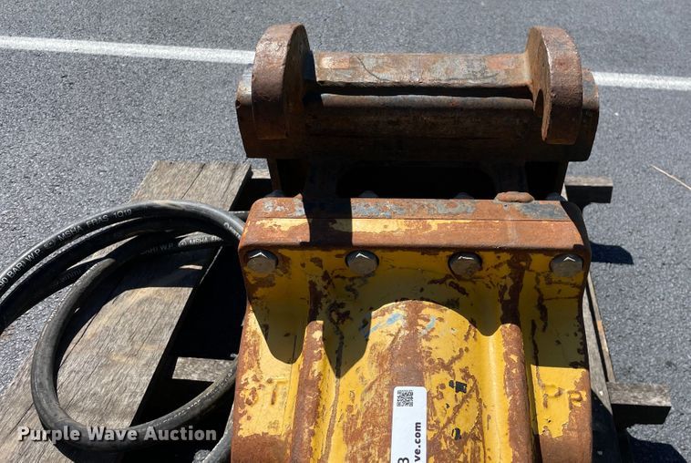 image for item KF9553 Atlas Copco SBU220  breaker