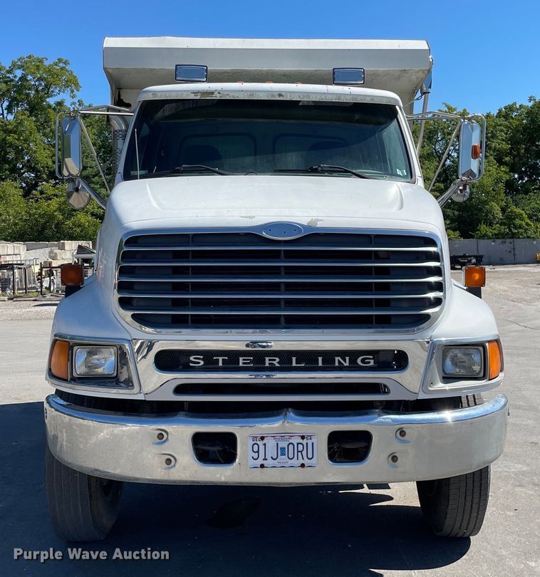 image for item KF9555 2001 Sterling L9501  dump truck