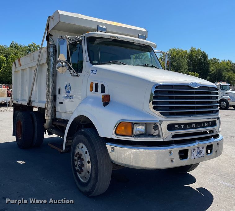 image for item KF9555 2001 Sterling L9501  dump truck