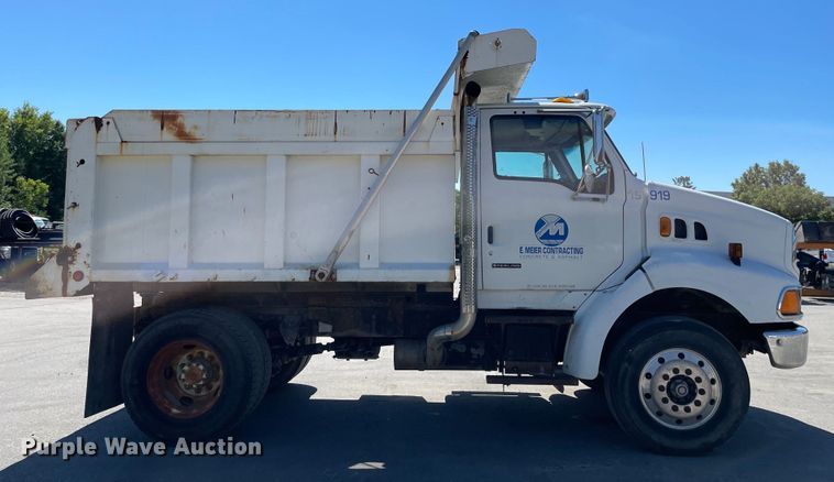 image for item KF9555 2001 Sterling L9501  dump truck