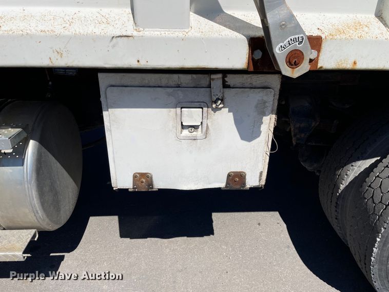image for item KF9555 2001 Sterling L9501  dump truck
