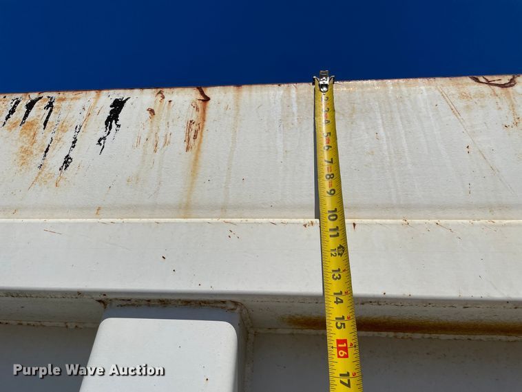 image for item KF9555 2001 Sterling L9501  dump truck