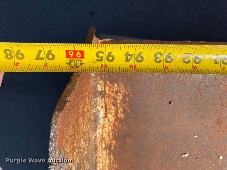 image for item KF9555 2001 Sterling L9501  dump truck