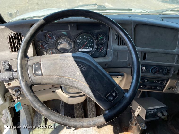 image for item KF9555 2001 Sterling L9501  dump truck