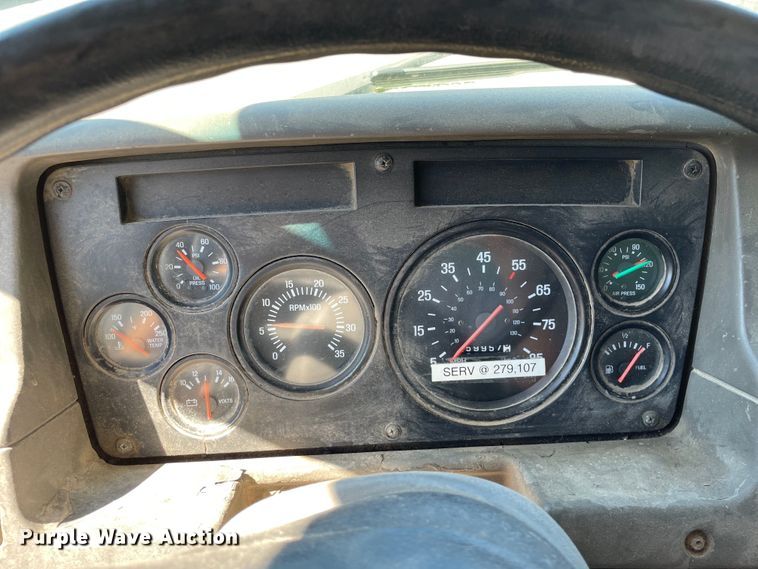 image for item KF9555 2001 Sterling L9501  dump truck