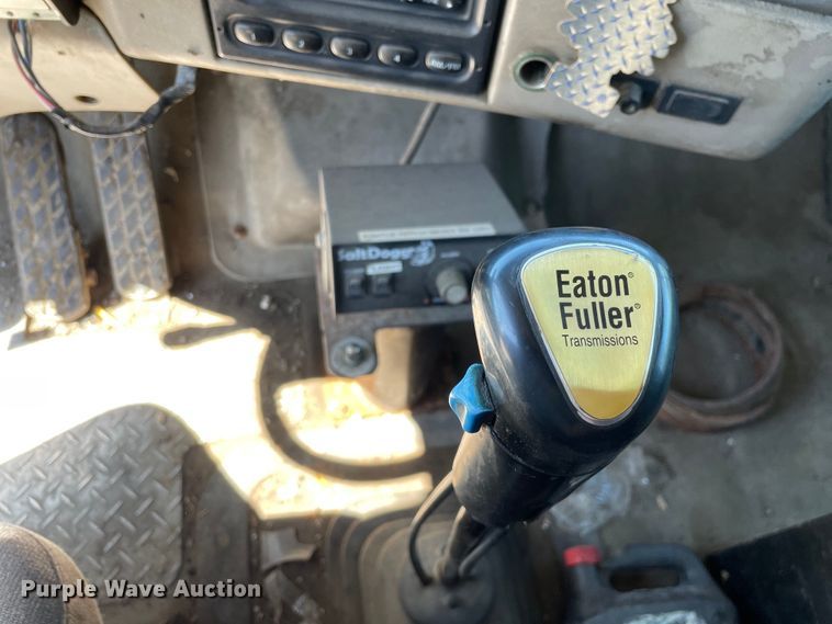 image for item KF9555 2001 Sterling L9501  dump truck