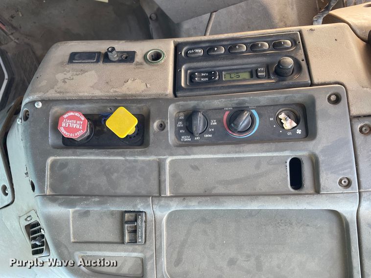 image for item KF9555 2001 Sterling L9501  dump truck