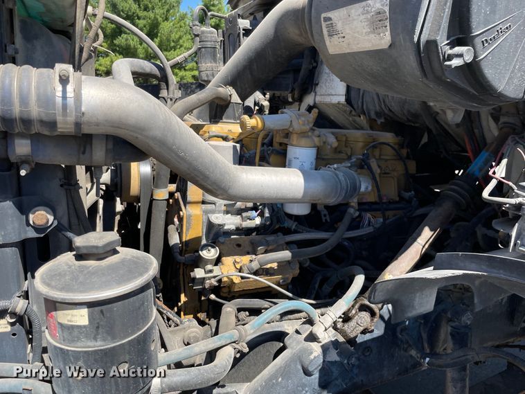 image for item KF9555 2001 Sterling L9501  dump truck