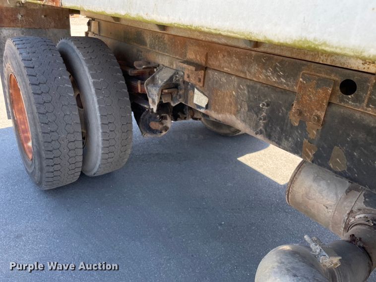 image for item KF9555 2001 Sterling L9501  dump truck