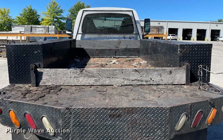 image for item KF9556 2005 GMC C4500  flatbed truck