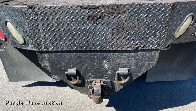 image for item KF9556 2005 GMC C4500  flatbed truck