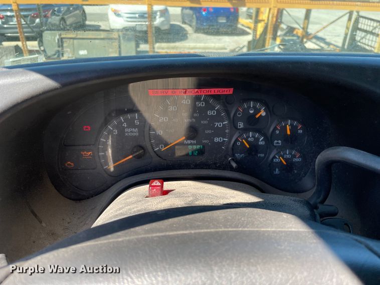 image for item KF9556 2005 GMC C4500  flatbed truck