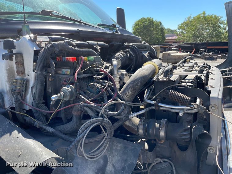 image for item KF9556 2005 GMC C4500  flatbed truck