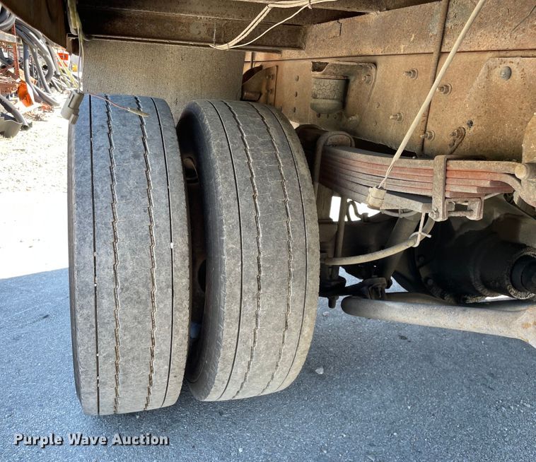 image for item KF9556 2005 GMC C4500  flatbed truck