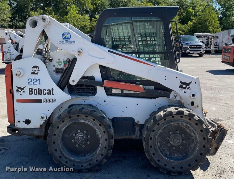 image for item KF9557 2015 Bobcat S650  skid steer loader