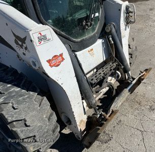 image for item KF9557 2015 Bobcat S650  skid steer loader