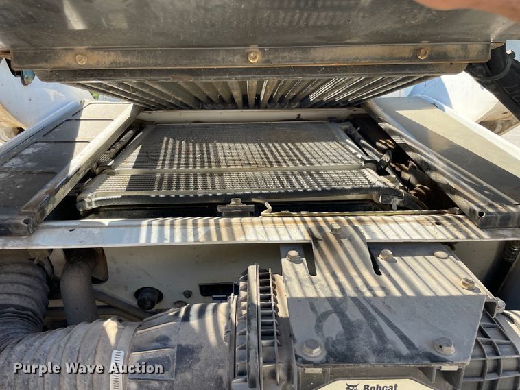 image for item KF9557 2015 Bobcat S650  skid steer loader