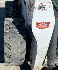 image for item KF9557 2015 Bobcat S650  skid steer loader