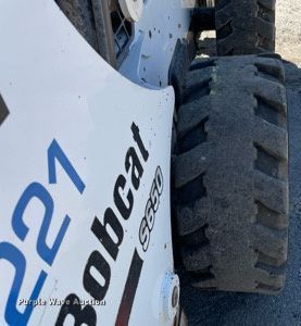 image for item KF9557 2015 Bobcat S650  skid steer loader