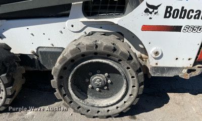 image for item KF9557 2015 Bobcat S650  skid steer loader