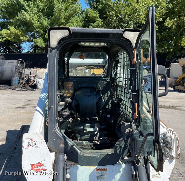 image for item KF9558 2016 Bobcat T770  tracked skid steer loader