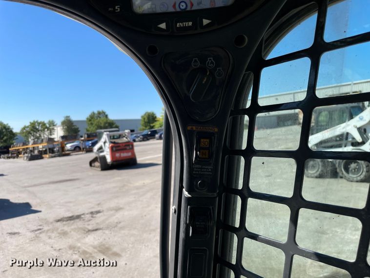 image for item KF9558 2016 Bobcat T770  tracked skid steer loader