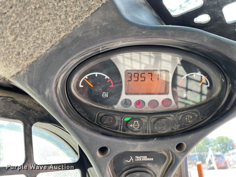 image for item KF9558 2016 Bobcat T770  tracked skid steer loader