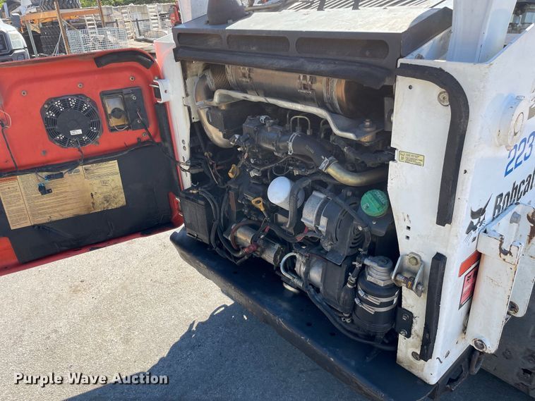 image for item KF9558 2016 Bobcat T770  tracked skid steer loader