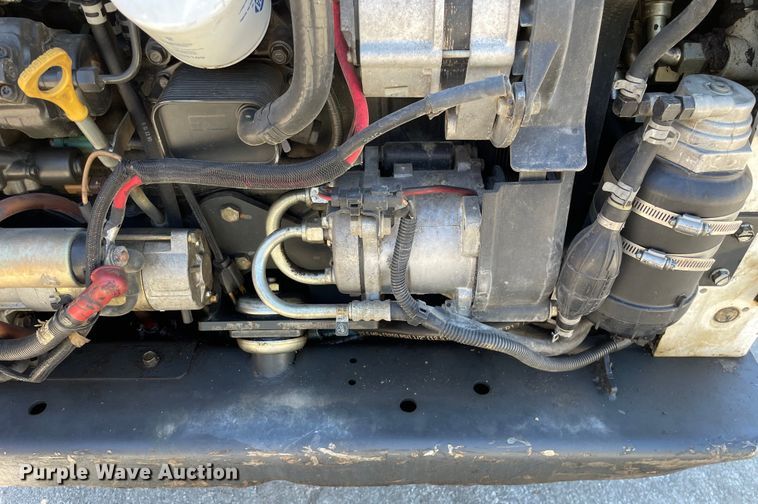 image for item KF9558 2016 Bobcat T770  tracked skid steer loader