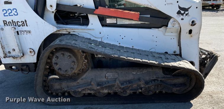 image for item KF9558 2016 Bobcat T770  tracked skid steer loader