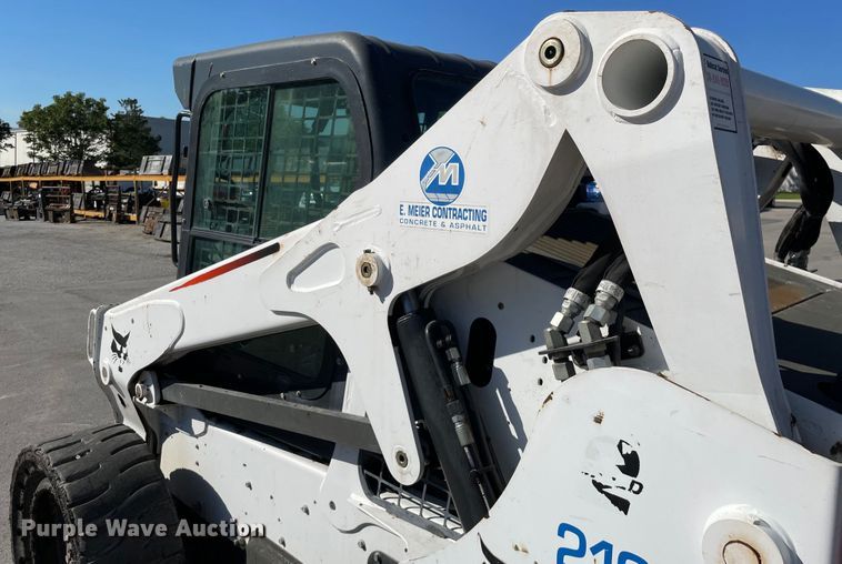 image for item KF9559 2015 Bobcat S650  skid steer loader