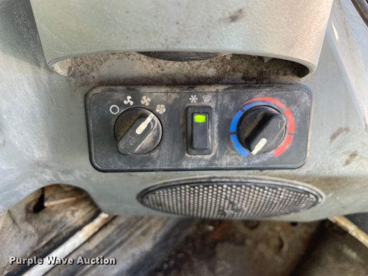 image for item KF9559 2015 Bobcat S650  skid steer loader