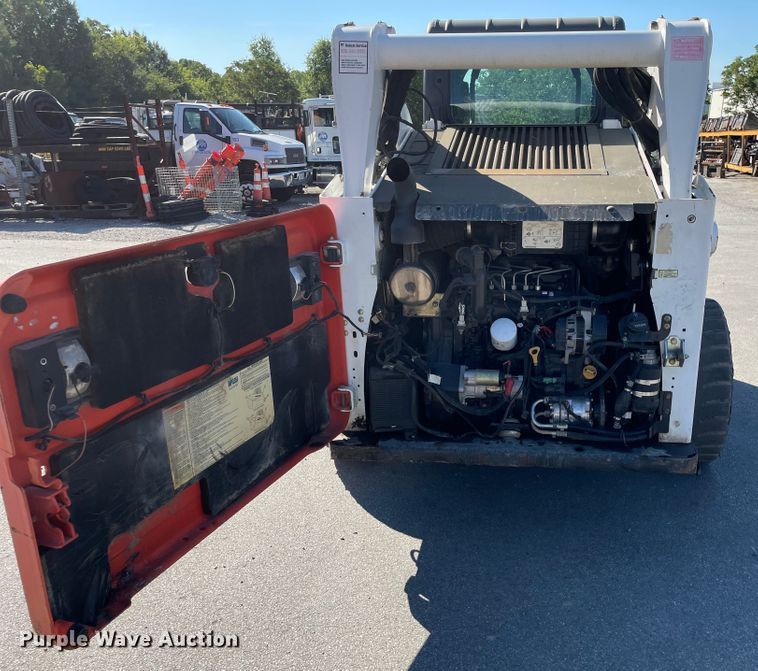 image for item KF9559 2015 Bobcat S650  skid steer loader