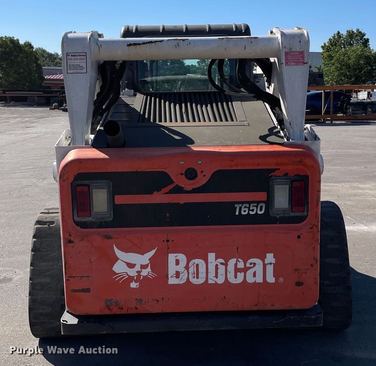 image for item KF9560 2015 Bobcat T650  tracked skid steer loader