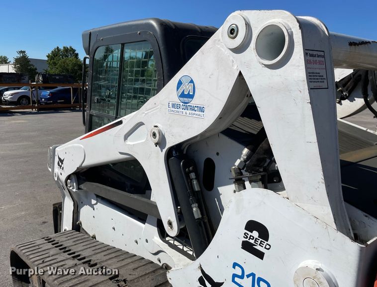 image for item KF9560 2015 Bobcat T650  tracked skid steer loader