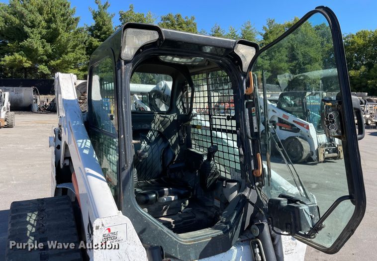 image for item KF9560 2015 Bobcat T650  tracked skid steer loader