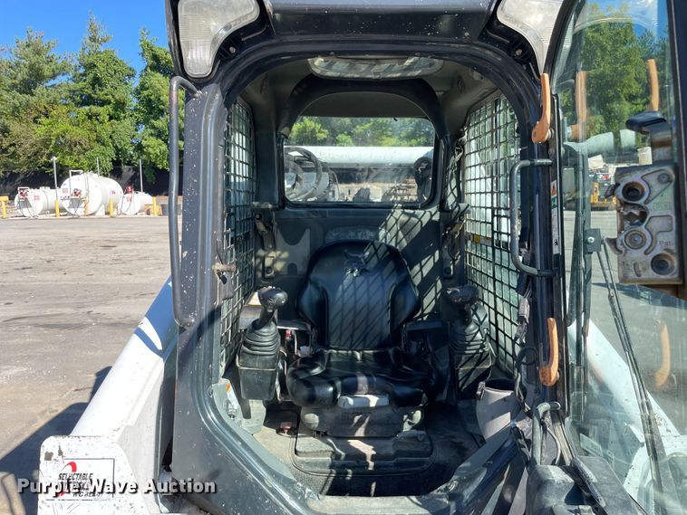 image for item KF9560 2015 Bobcat T650  tracked skid steer loader