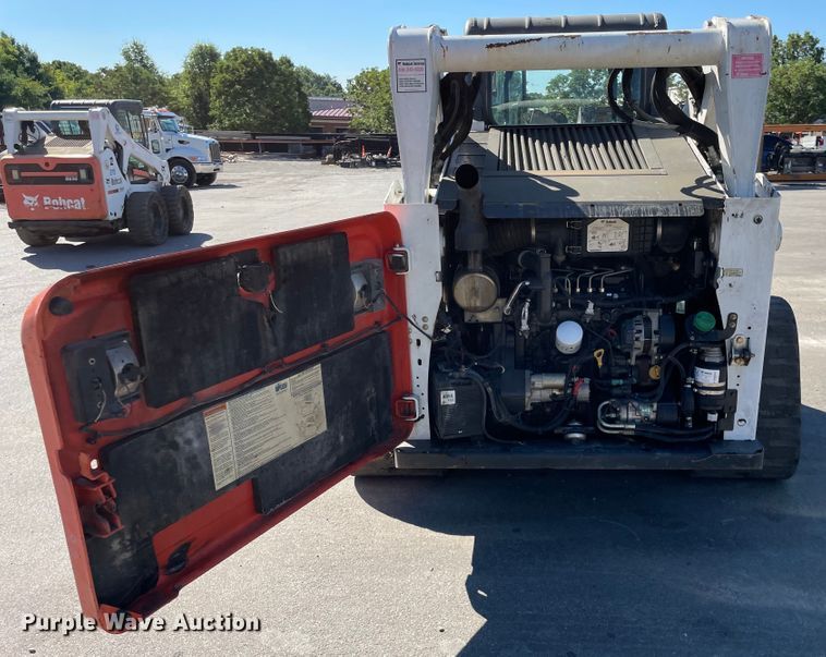 image for item KF9560 2015 Bobcat T650  tracked skid steer loader