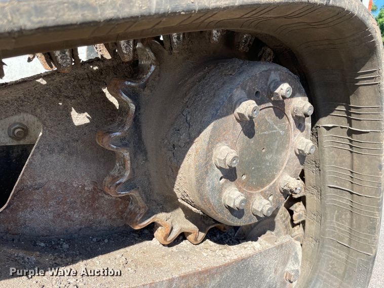 image for item KF9560 2015 Bobcat T650  tracked skid steer loader